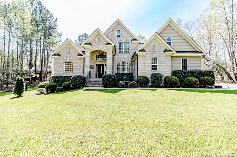 172 Canyon Creek Dr, Sanford, NC 27330