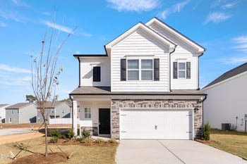 172 Courtside Dr, Dunn, NC 28334