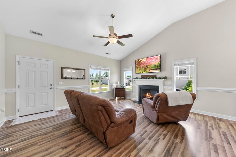 172 Fox Run Ct, Benson, NC 27504