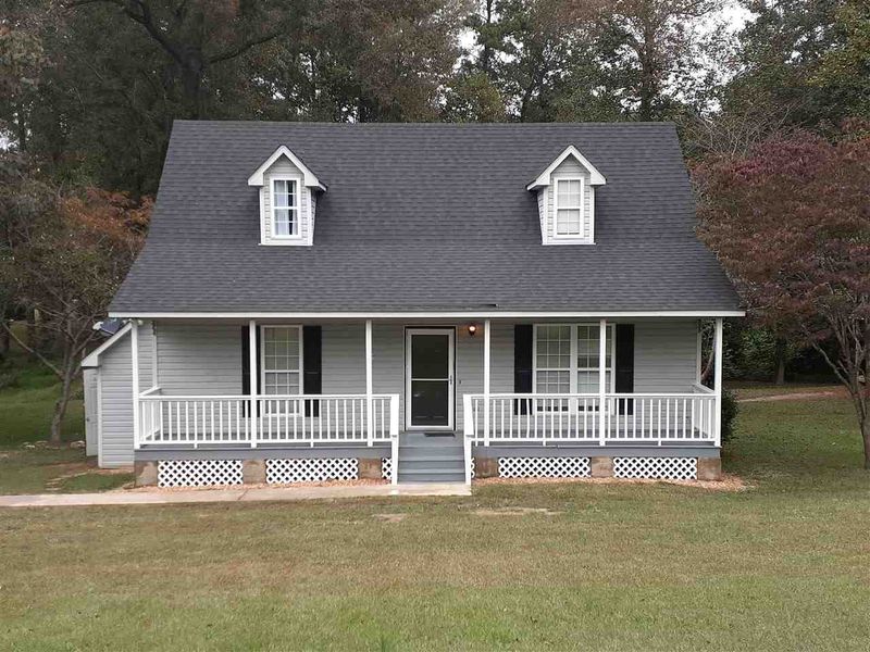 172 Mill Creek Dr, Youngsville, NC 27596