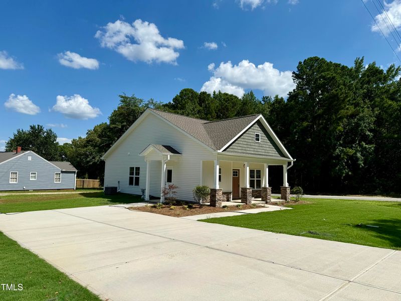 172 W Old Rd, Lillington, NC 27546