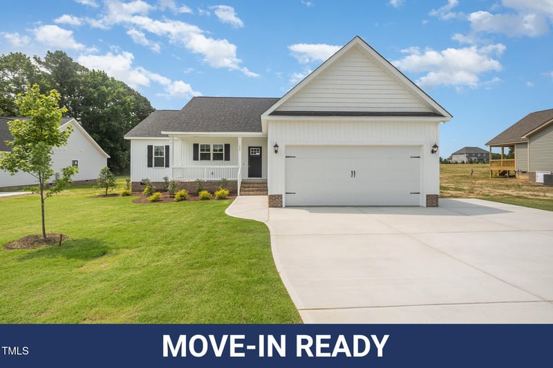 172 Royal Ave, Selma, NC 27576
