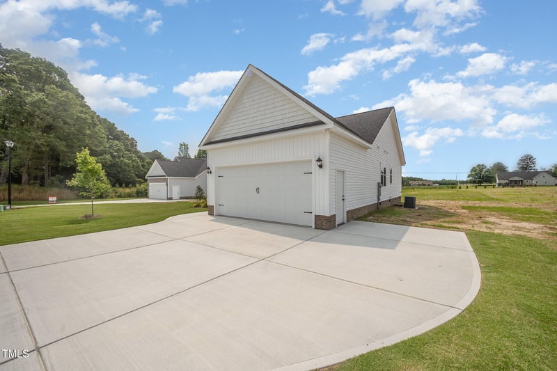 172 Royal Ave, Selma, NC 27576