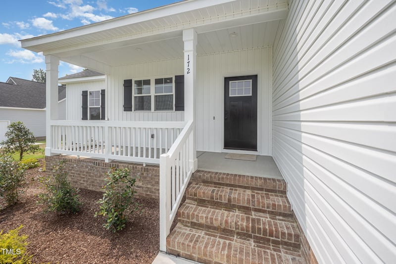 172 Royal Ave, Selma, NC 27576