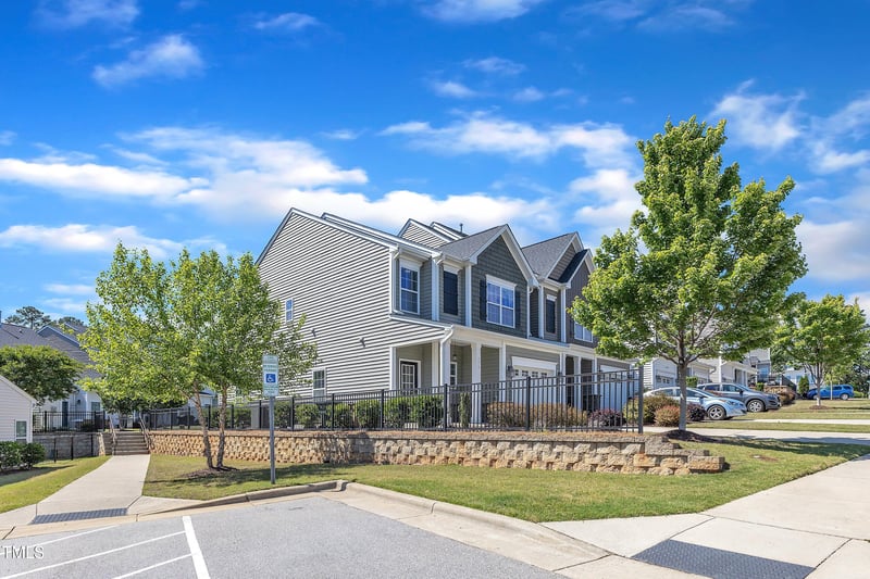 172 Wellons Creek Dr, Garner, NC 27529