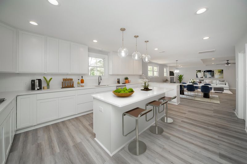 1720 Memory Ln, Burlington, NC 27217