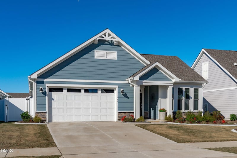 1720 Red Elm Ln, Fuquay Varina, NC 27526