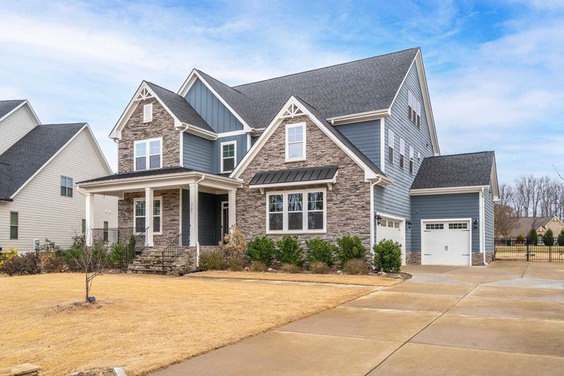 1721 Banks View Dr, Raleigh, NC 27603