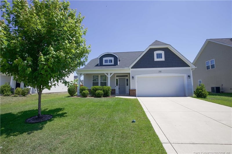 1721 Stackhouse Dr, Fayetteville, NC 28314