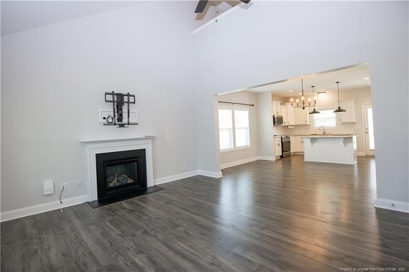 1721 Stackhouse Dr, Fayetteville, NC 28314