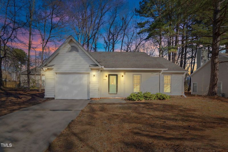 1721 Winway Dr, Raleigh, NC 27610