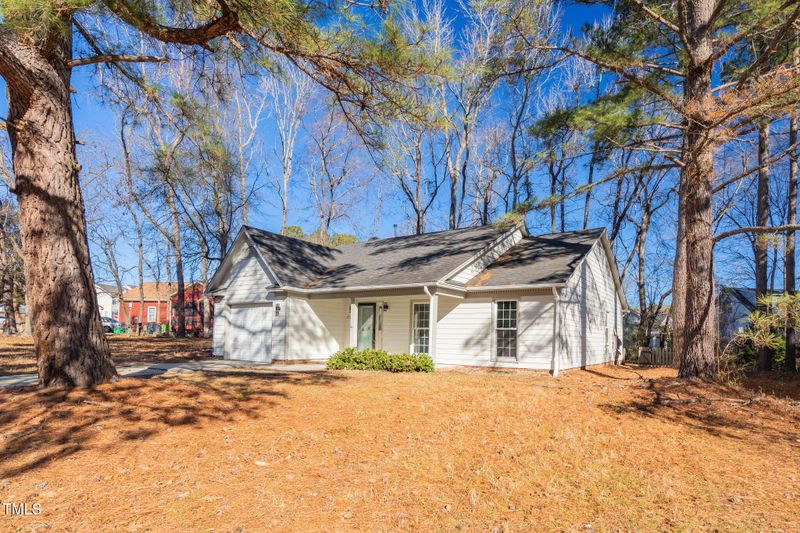 1721 Winway Dr, Raleigh, NC 27610