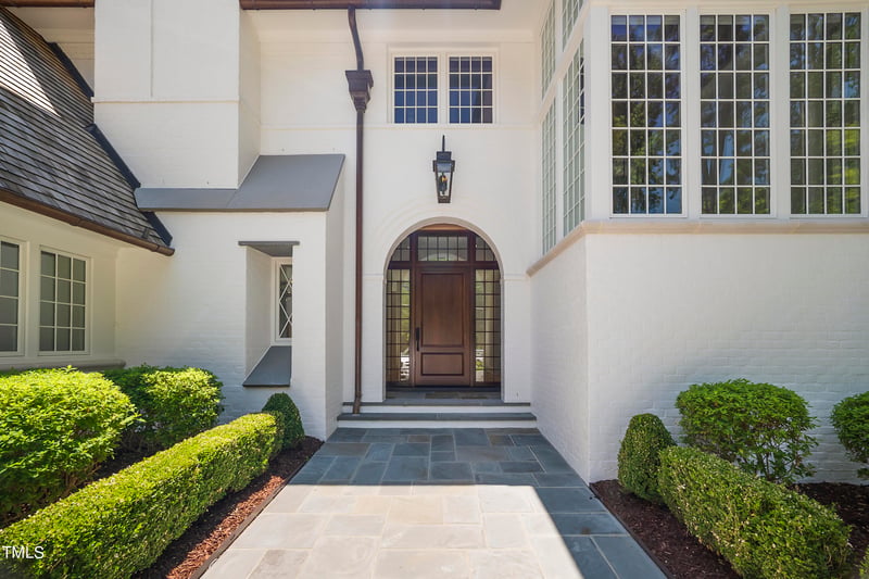 1722 Banbury Rd, Raleigh, NC 27608