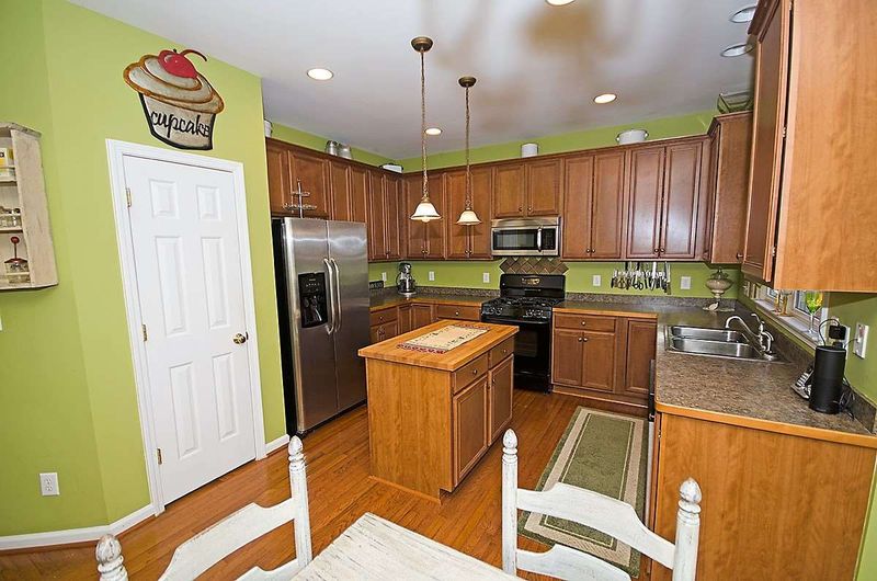 1722 Crystal Creek Dr, Durham, NC 27712