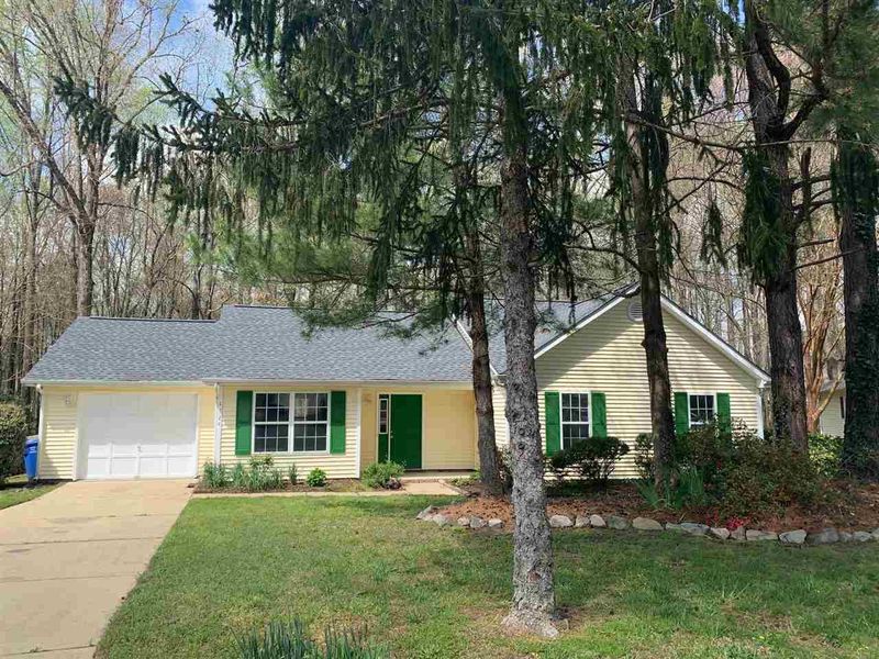 1724 Balfour Downs Cir, Fuquay Varina, NC 27526
