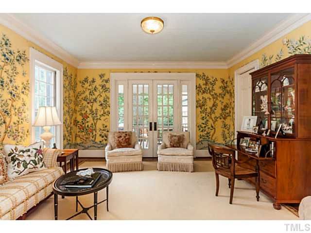 1724 Canterbury Rd, Raleigh, NC 27608