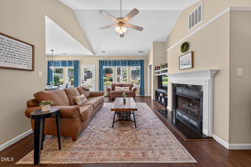 1724 Heisser Ln, Fuquay Varina, NC 27526