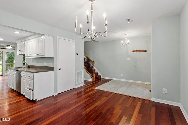 1724 Quail Ridge Rd, Raleigh, NC 27609