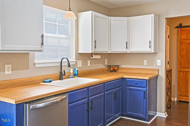 1724 Ridge Heights Dr, Fuquay Varina, NC 27526
