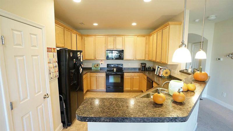 1724 Whirlaway Ct, Cary, NC 27519