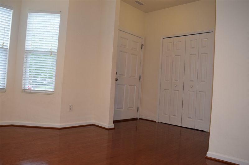 1725-404 T W Alexander Dr, Durham, NC 27703