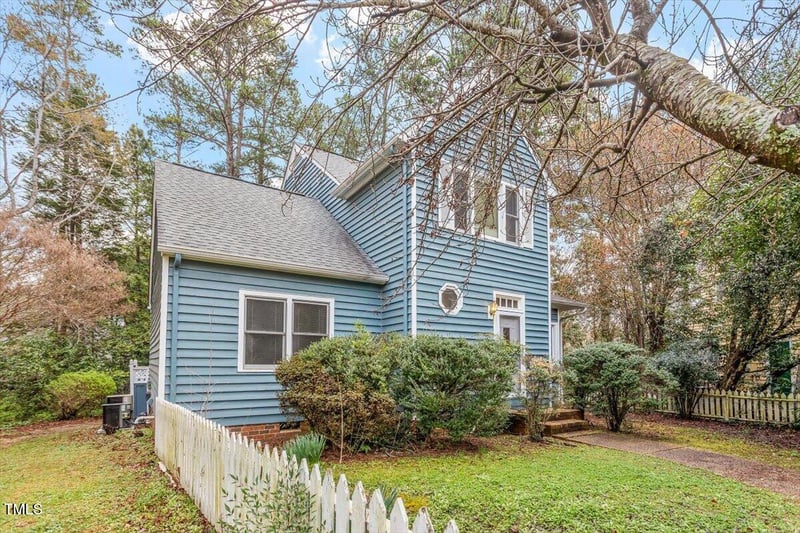 1725 Briarforest Pl, Raleigh, NC 27615