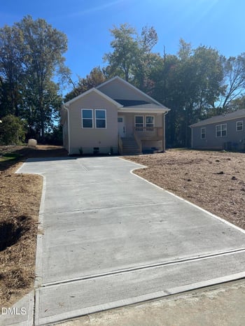1725 Glenn St, Burlington, NC 27217