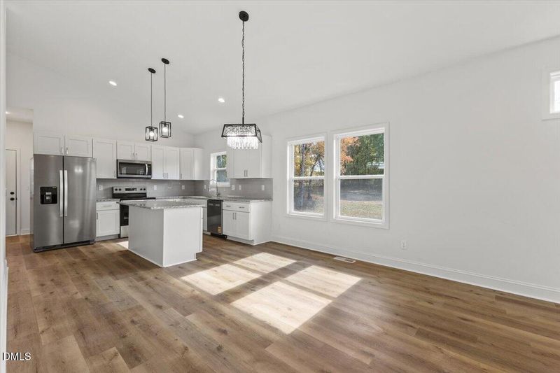 1725 Glenn St, Burlington, NC 27217