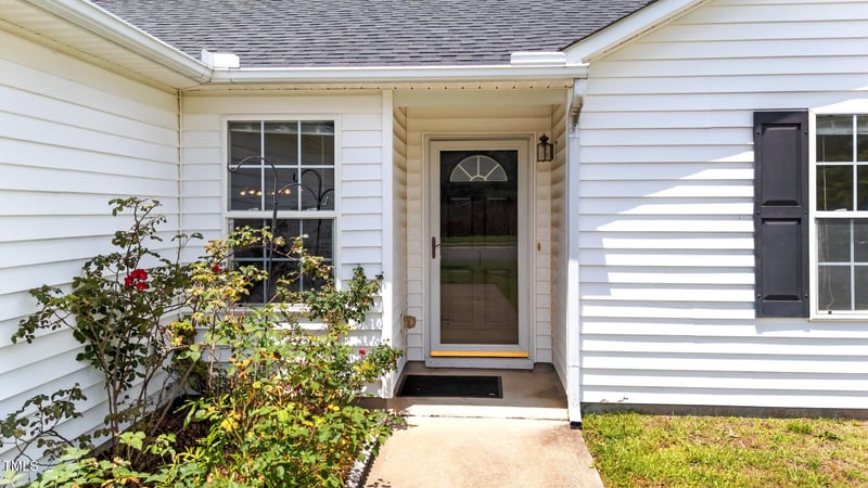 1725 Honey Springs Ave, Fuquay Varina, NC 27526