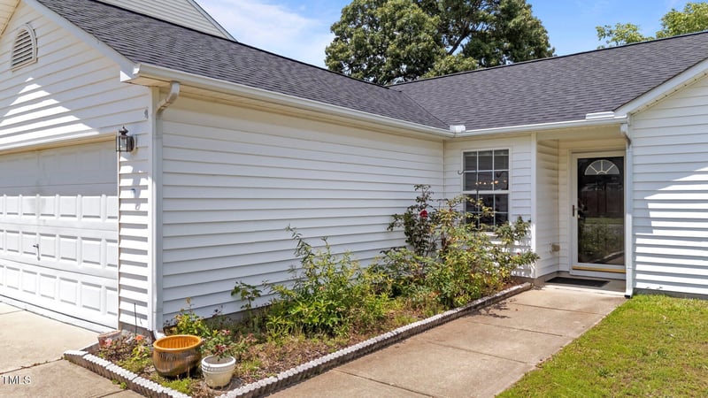 1725 Honey Springs Ave, Fuquay Varina, NC 27526