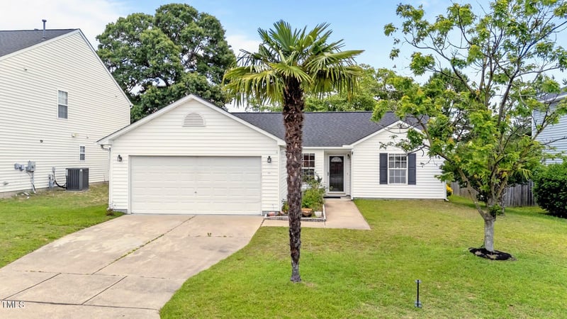 1725 Honey Springs Ave, Fuquay Varina, NC 27526