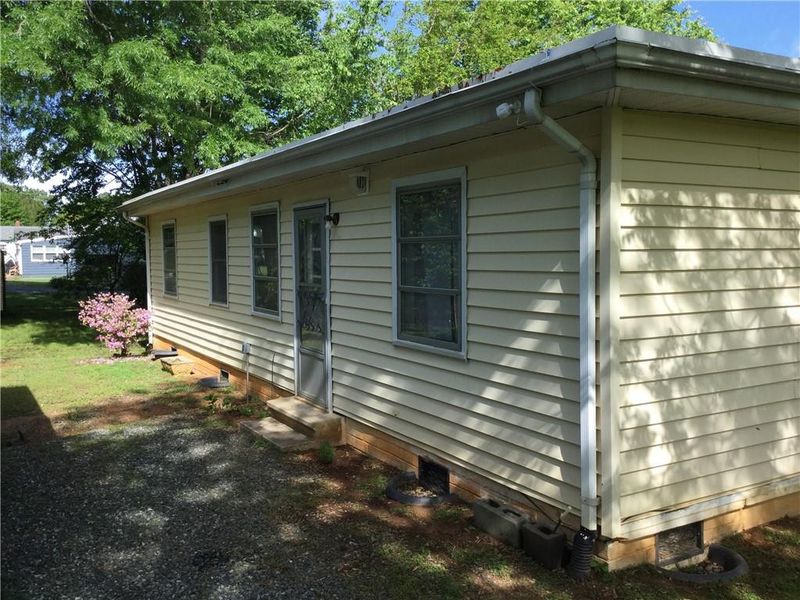 1725 Oklahoma Ave, Burlington, NC 27217