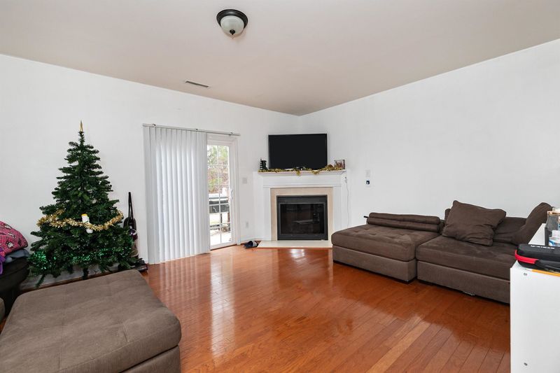 1725 T W Alexander Dr #102, Durham, NC 27709
