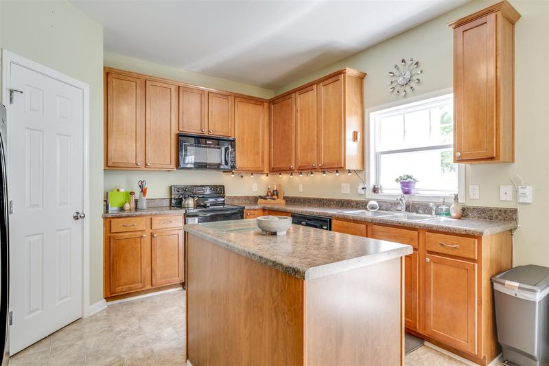 1725 T W Alexander Dr #304, Durham, NC 27703
