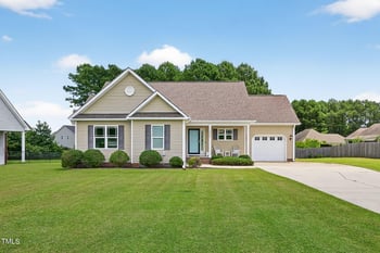 1726 Ballard Rd, Fuquay Varina, NC 27526