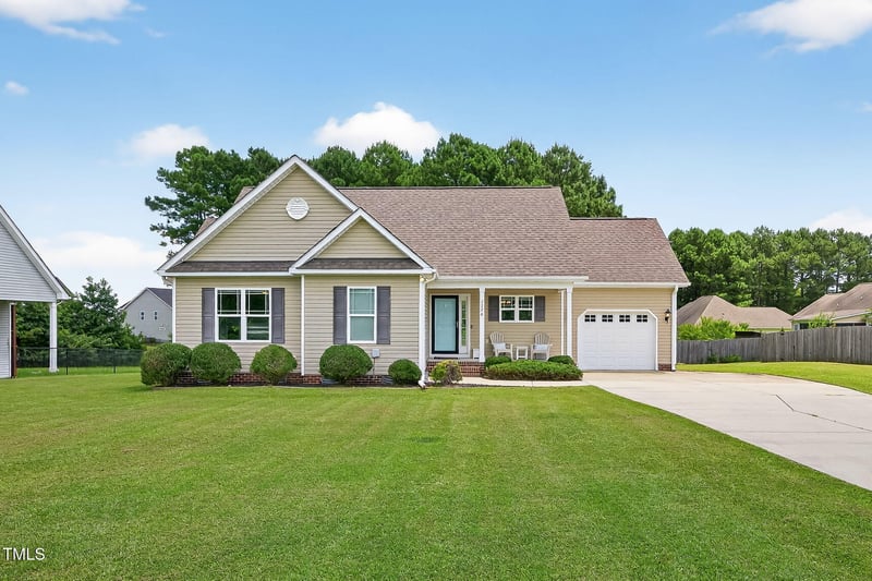 1726 Ballard Rd, Fuquay Varina, NC 27526