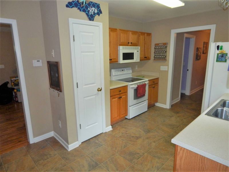 1726 Cobblestone Dr, Creedmoor, NC 27522