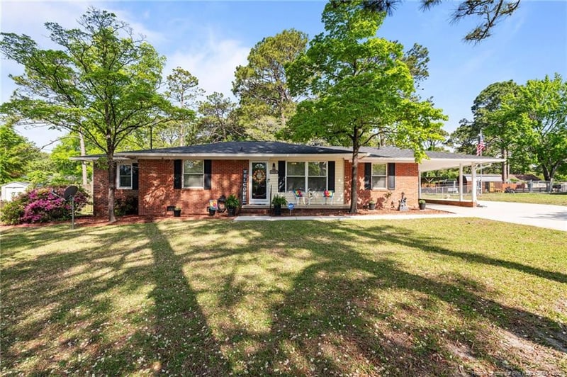 1726 Martindale Dr, Fayetteville, NC 28304