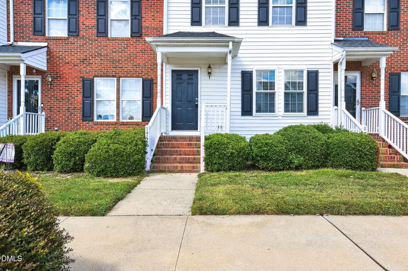 1726 Stroll Cir, Fuquay Varina, NC 27526