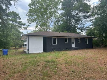 1726 Wayne Ln, Fayetteville, NC 28304