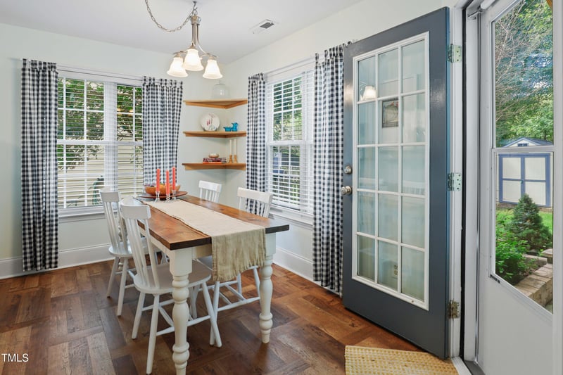 1727 Crag Burn Ln, Raleigh, NC 27604