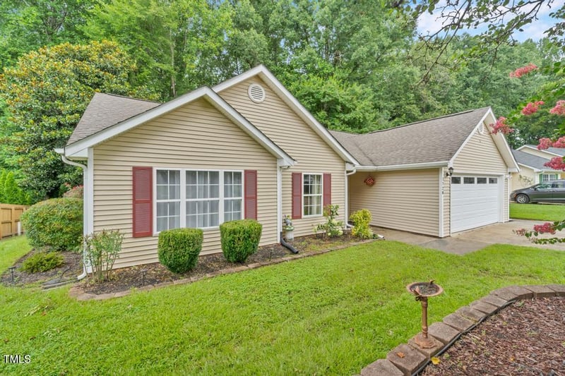 1728 Balfour Downs Cir, Fuquay Varina, NC 27526