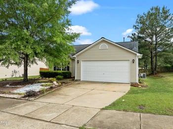 1728 Honey Springs Ave, Fuquay Varina, NC 27526