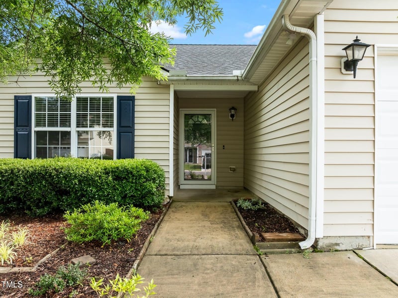 1728 Honey Springs Ave, Fuquay Varina, NC 27526
