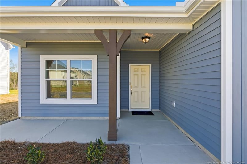 1728 Man O War Dr, Hope Mills, NC 28348