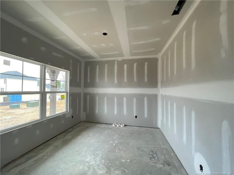 1728 Man O War Dr, Hope Mills, NC 28348