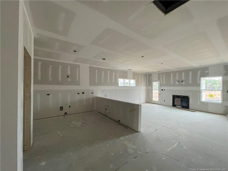 1728 Man O War Dr, Hope Mills, NC 28348