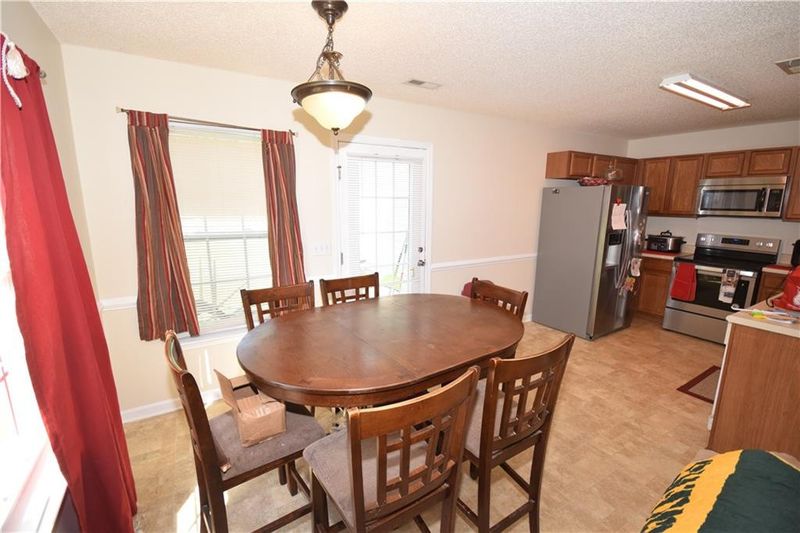 1728 Northside Dr, Burlington, NC 27217