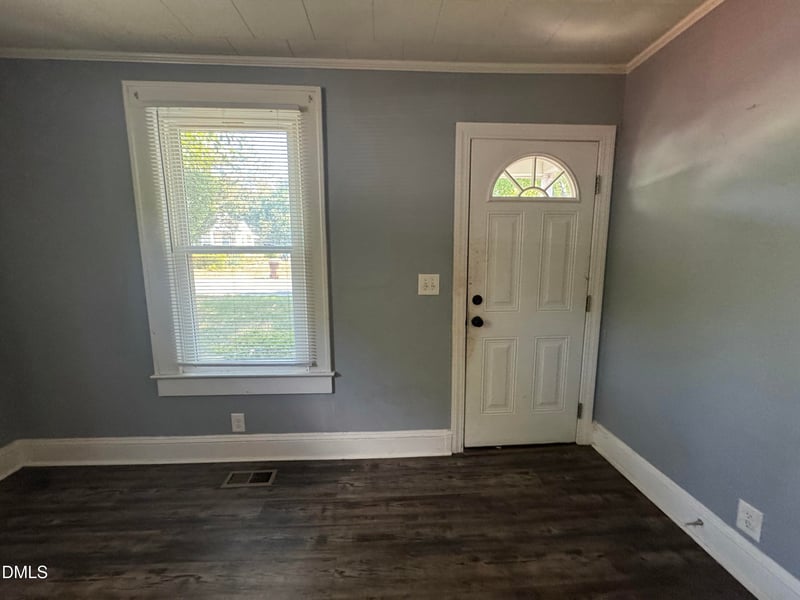 1728 Sharpe Rd, Burlington, NC 27217