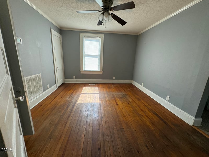 1728 Sharpe Rd, Burlington, NC 27217